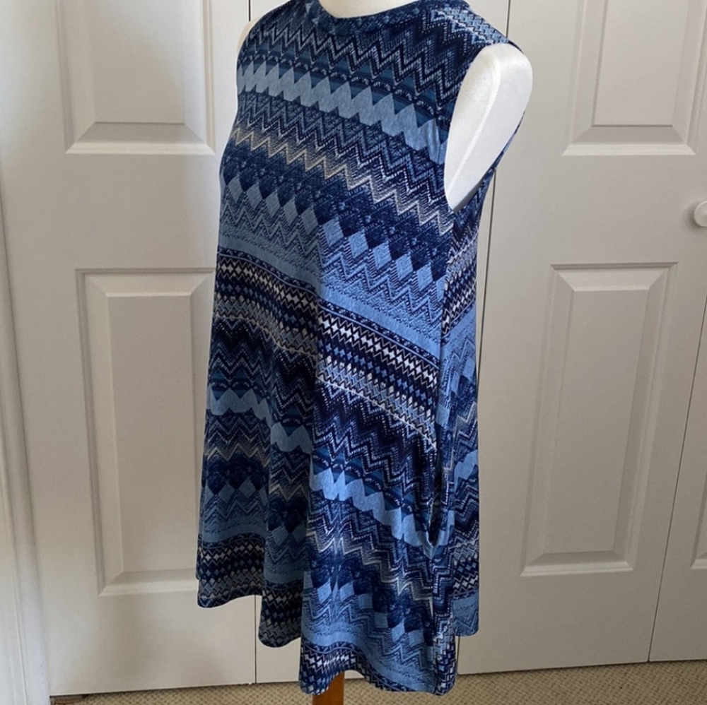 Pattern Blue Dress - Picture 5 of 8